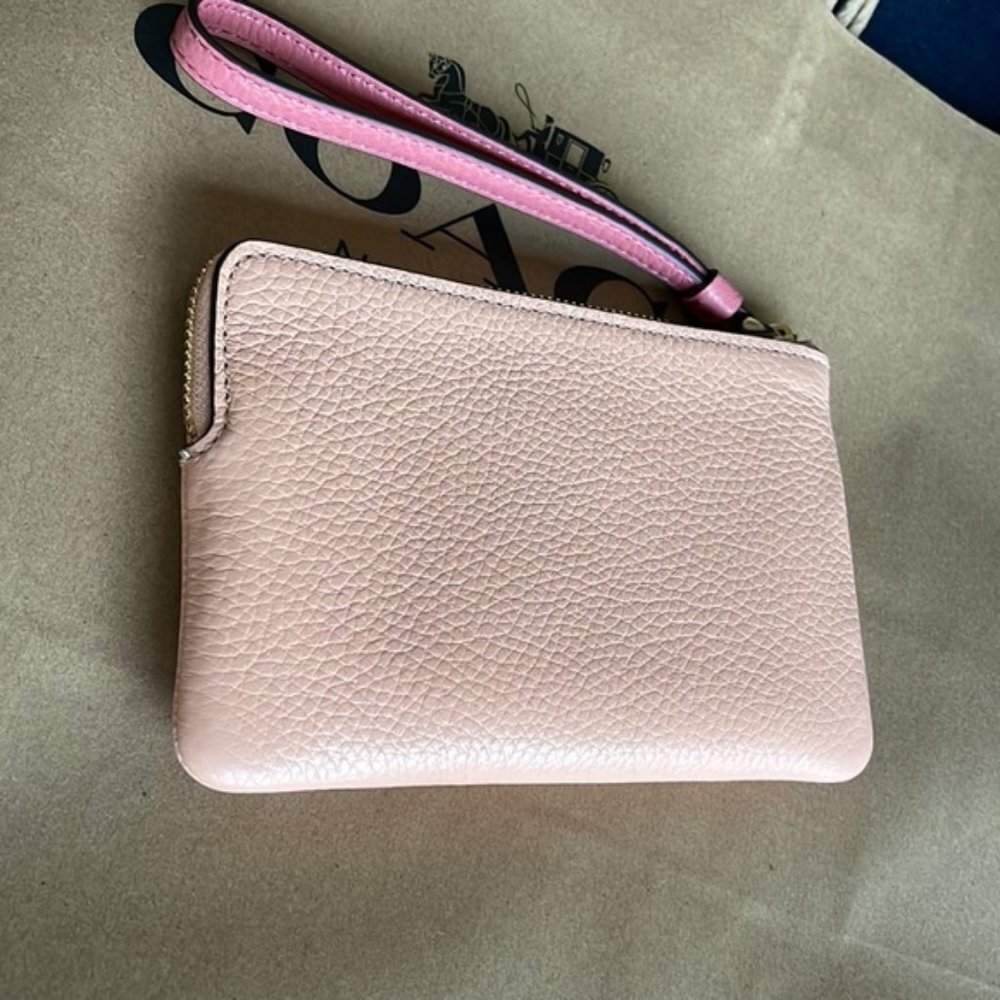 Coach Corner Zip Wristlet In Colorblock With Horse And Carriage - Picture 2 of 16
